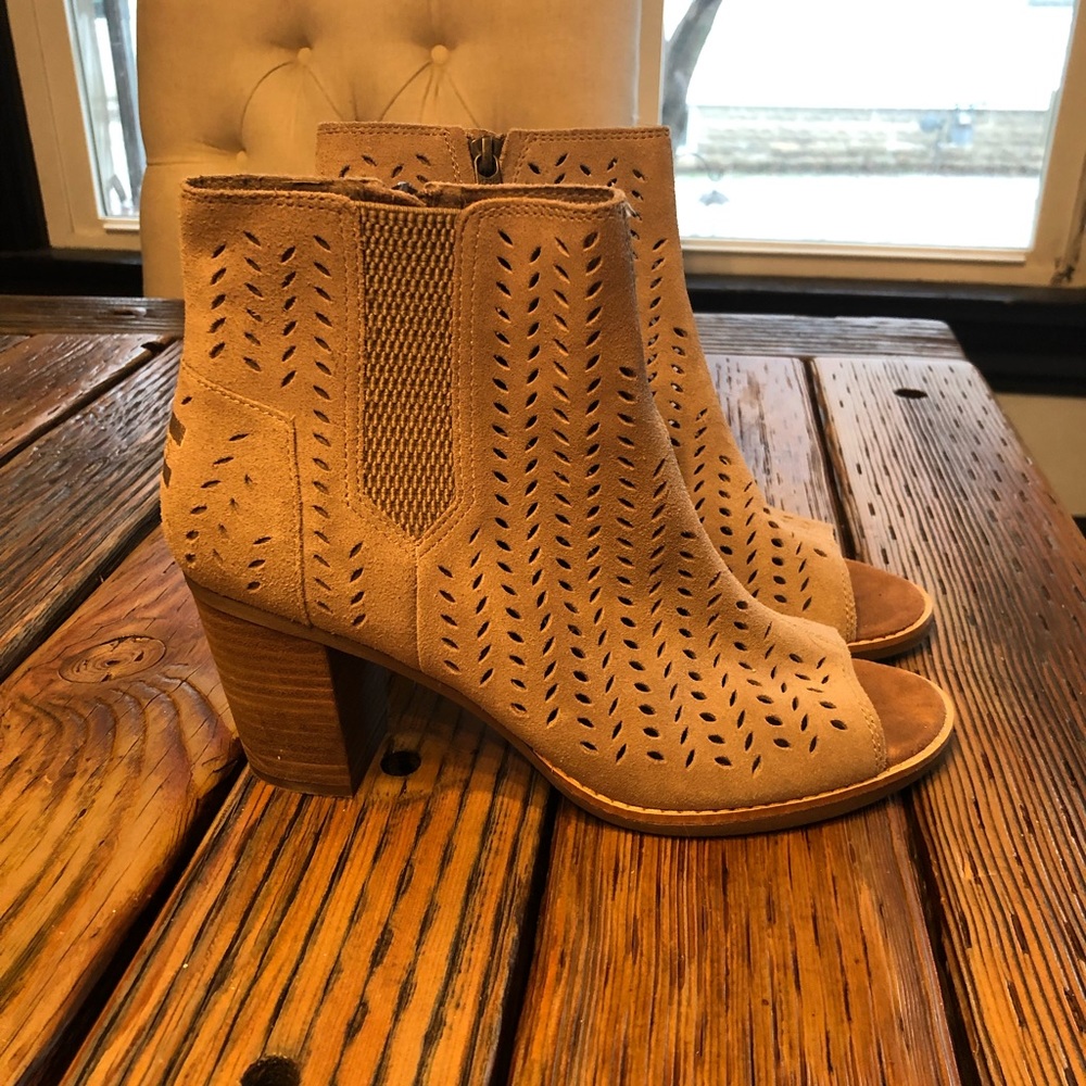 Toms Open Toe Bootie. Worn Once. Size 9 - image 1